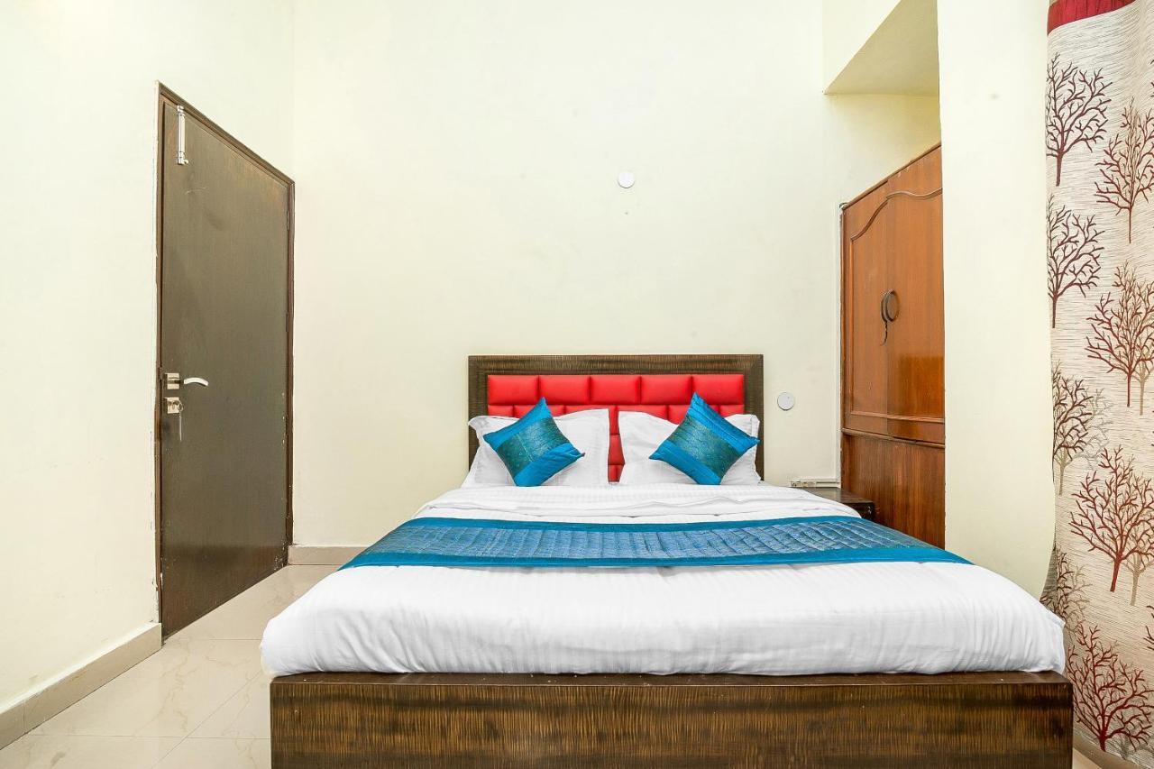 Oyo 14245 Amitabh Guest House 新德里 外观 照片