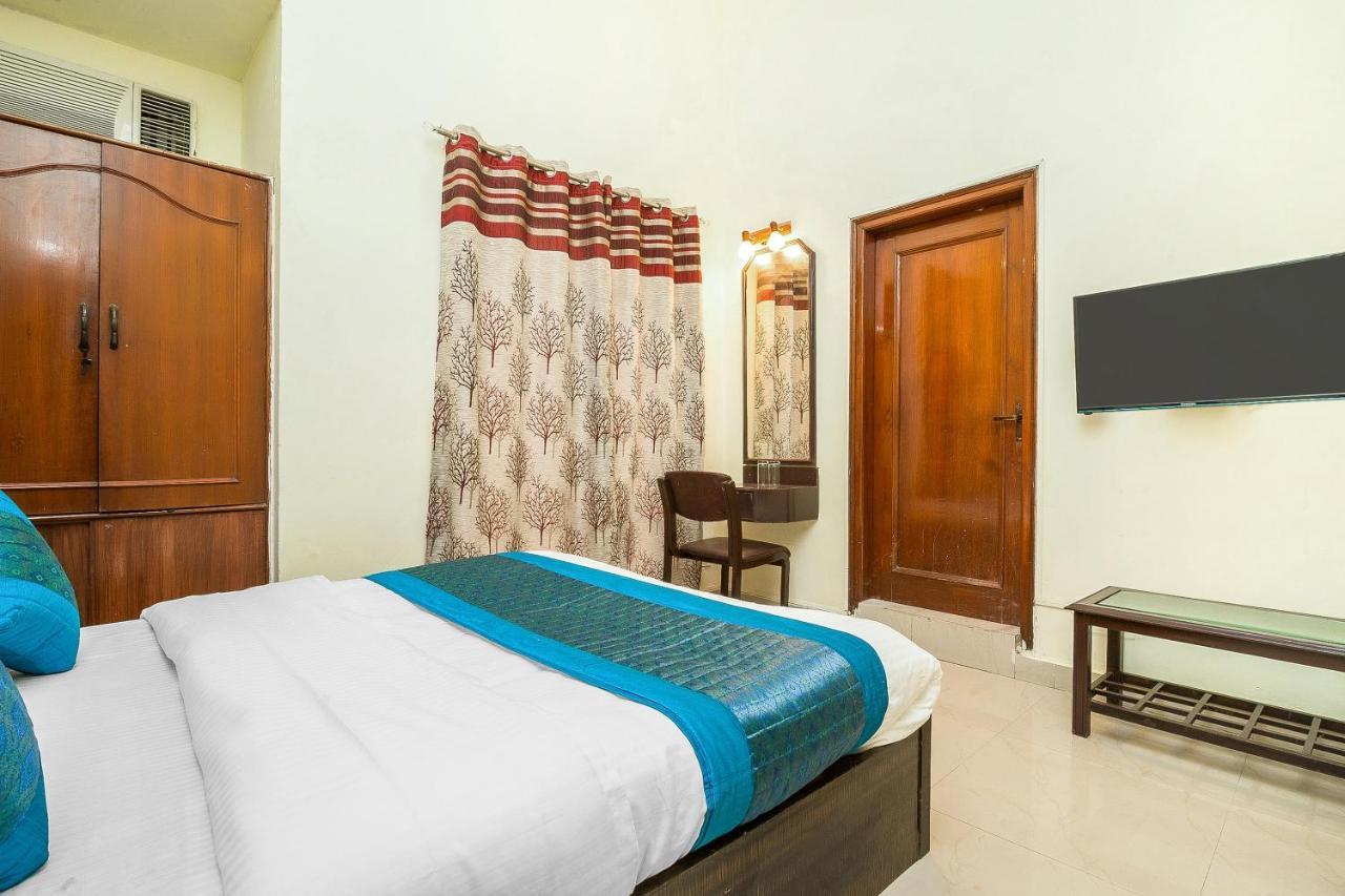 Oyo 14245 Amitabh Guest House 新德里 外观 照片